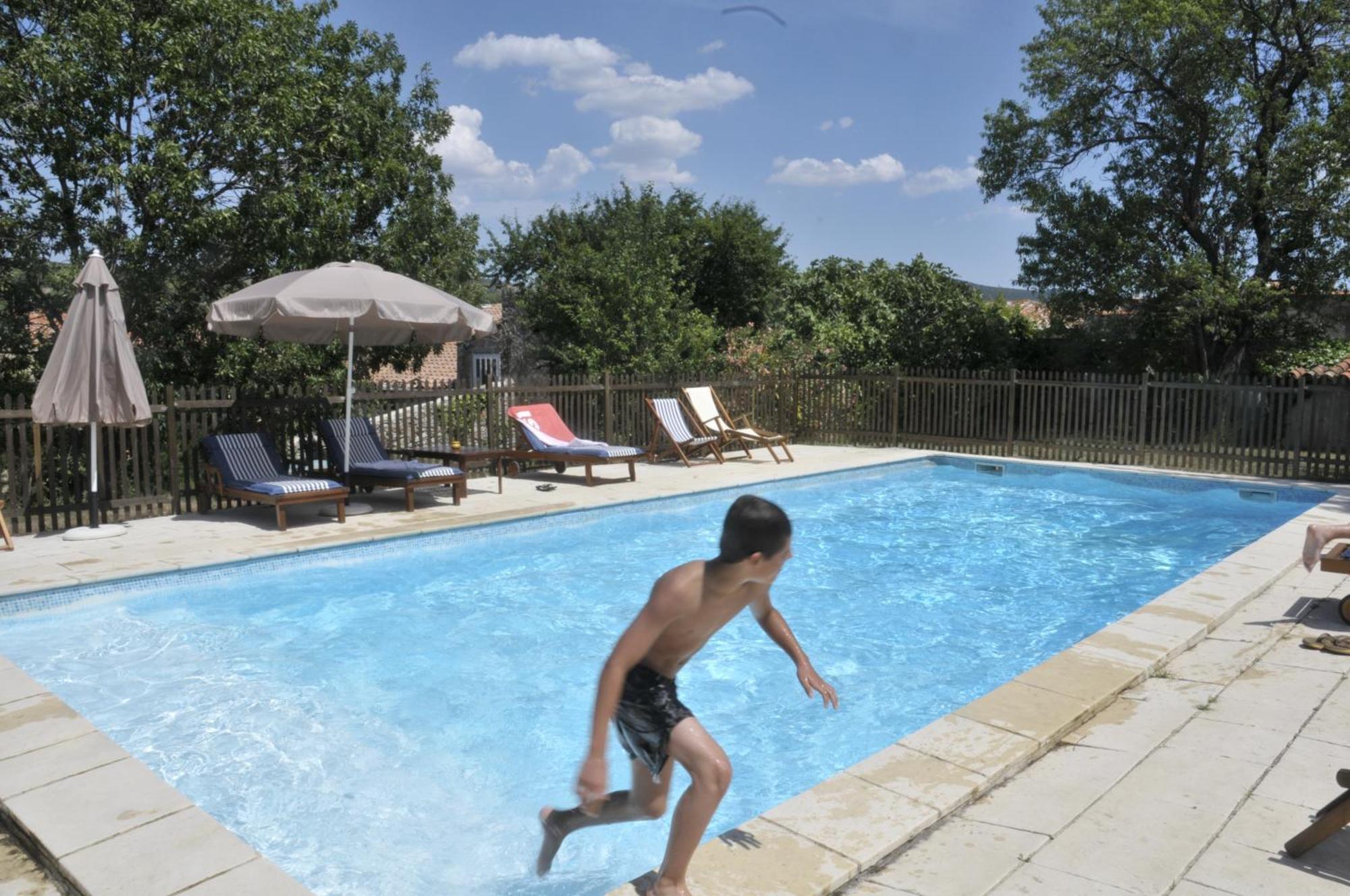Mas Montluzia Bed & Breakfast Cascastel-des-Corbières Exterior photo