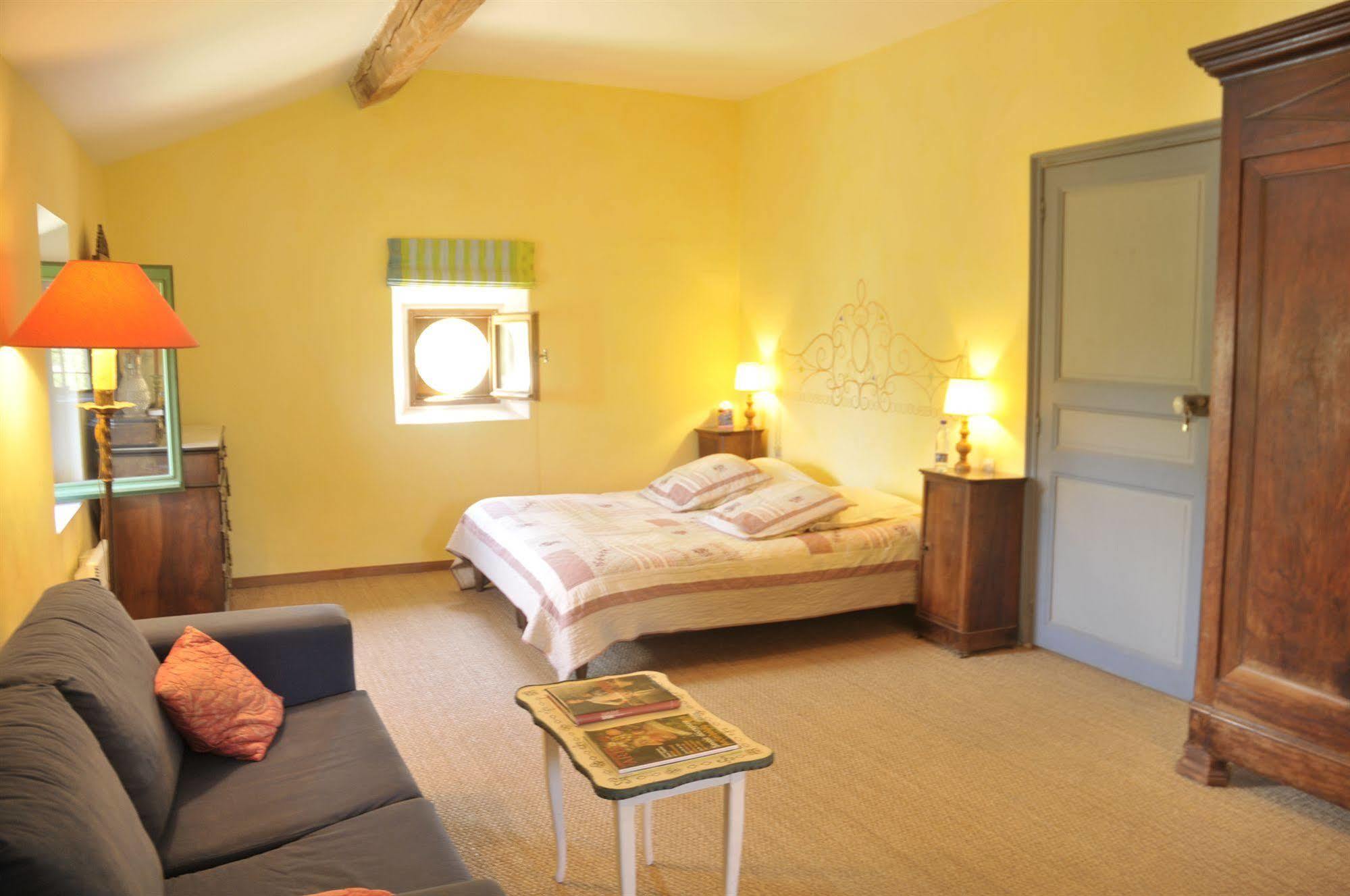 Mas Montluzia Bed & Breakfast Cascastel-des-Corbières Exterior photo